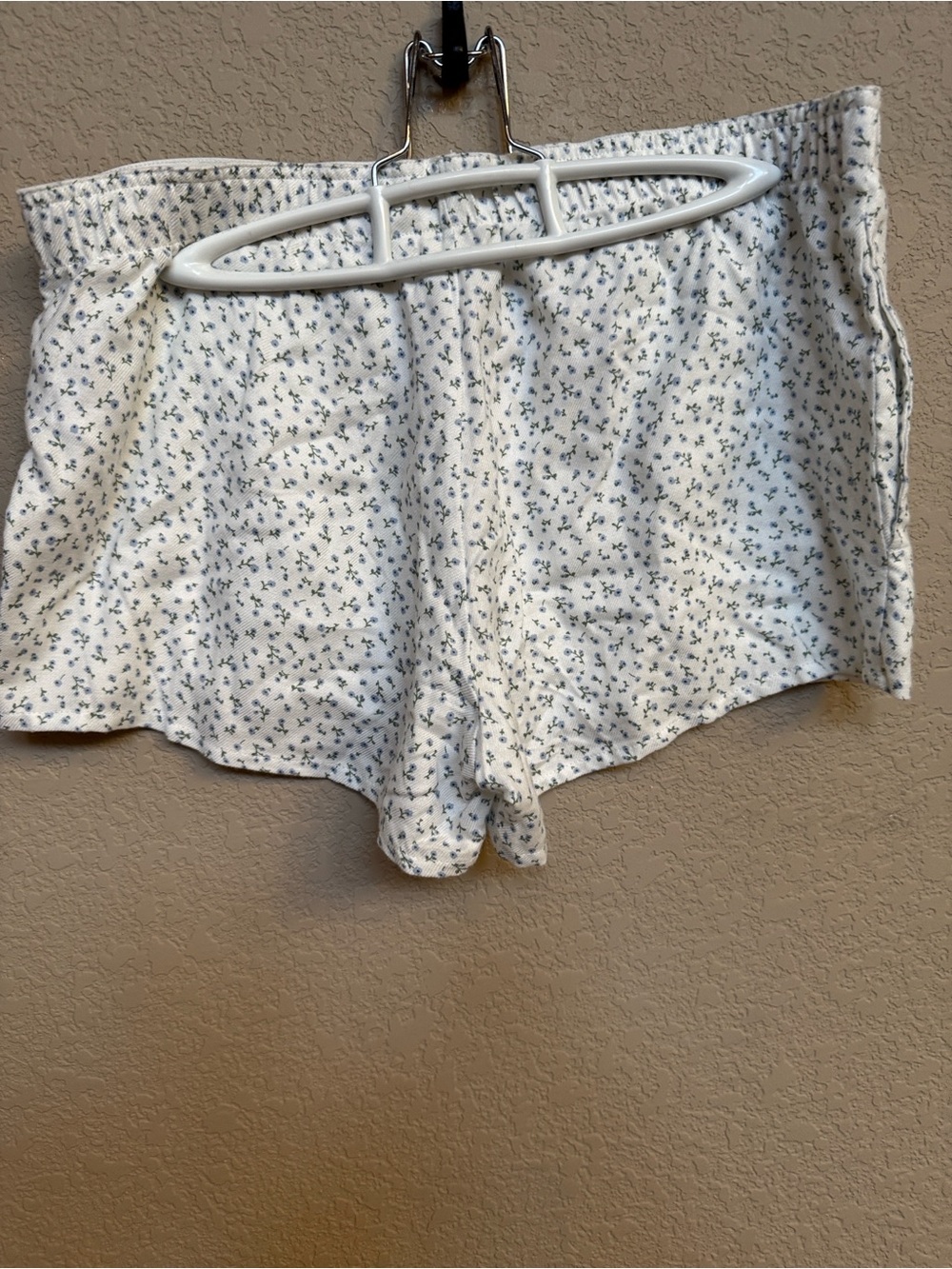 Aeropostale Sleep Shorts with Small Blue Floral Print - Size M - New With Tags - Picture 2 of 4